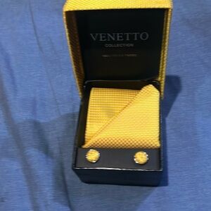 Venetto Collection tie, cuff links, and pocket square (Cel)